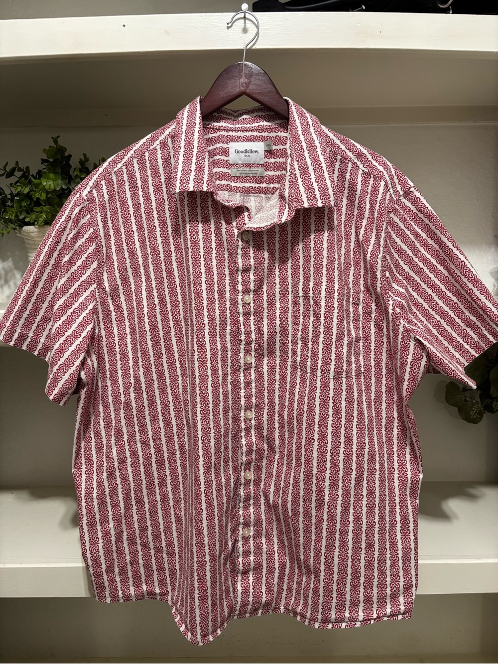 Goodfellow & Co Red and White Vertical Stripe Short-Sleeve Button-Down Shirt